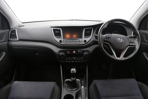 Hyundai TUCSON CRDI SE NAV BLUE DRIVE 9