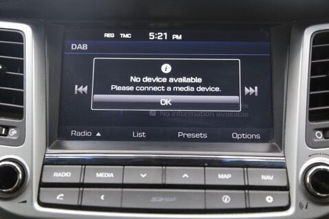 Hyundai TUCSON CRDI SE NAV BLUE DRIVE 17