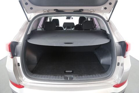 Hyundai TUCSON CRDI SE NAV BLUE DRIVE 26
