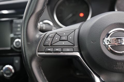 Nissan Qashqai DIG-T N-TEC DCT 11