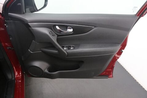 Nissan Qashqai DIG-T N-TEC DCT 19