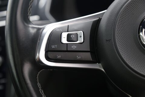 Volkswagen Tiguan R-LINE TDI 4MOTION DSG 11