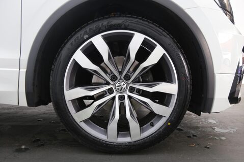 Volkswagen Tiguan R-LINE TDI 4MOTION DSG 27