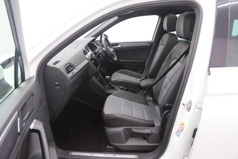 Volkswagen Tiguan R-LINE TDI 4MOTION DSG 22