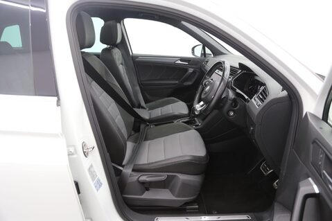 Volkswagen Tiguan R-LINE TDI 4MOTION DSG 20