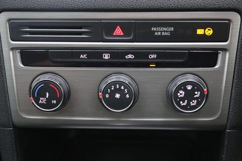 Volkswagen Golf SV SE TSI DSG 17