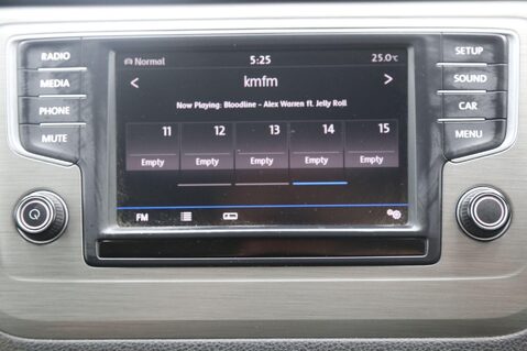 Volkswagen Golf SV SE TSI DSG 15