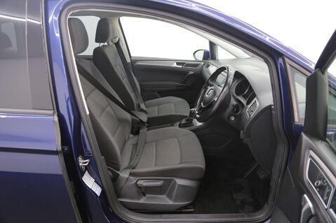 Volkswagen Golf SV SE TSI DSG 20