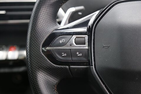 Peugeot 3008 PURETECH S/S GT LINE PREMIUM 11