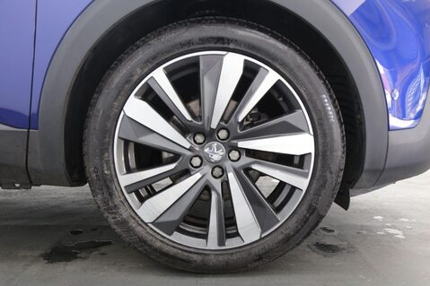Peugeot 3008 PURETECH S/S GT LINE PREMIUM 28