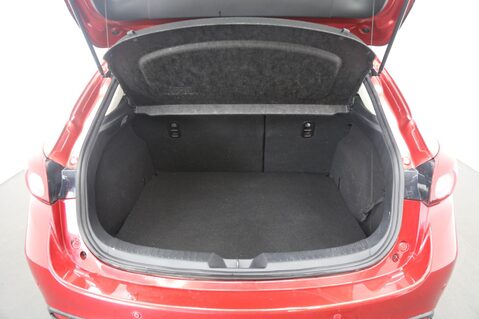 Mazda 3 SE-L NAV 25