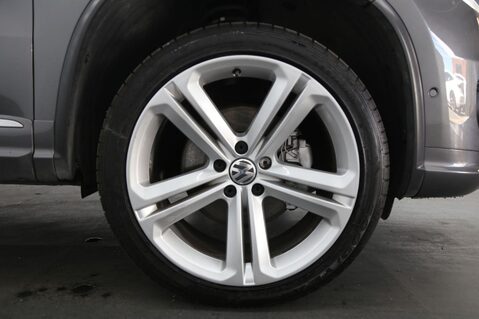 Volkswagen Tiguan R LINE EDITION TDI BMT 4MOTION DSG 26