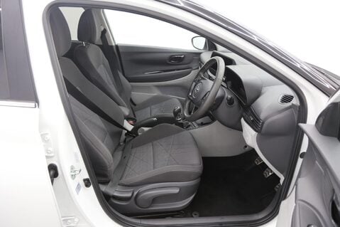 Hyundai BAYON T-GDI ULTIMATE 22