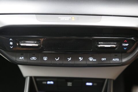 Hyundai BAYON T-GDI ULTIMATE 19