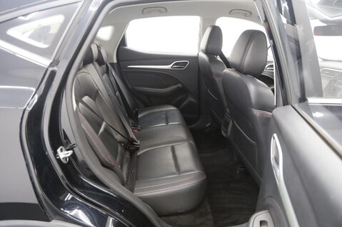 MG ZS EXCLUSIVE T-GDI 22