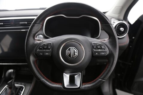 MG ZS EXCLUSIVE T-GDI 10