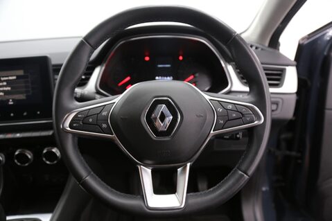 Renault Captur ICONIC TCE 10
