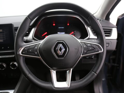 Renault Captur ICONIC TCE 10