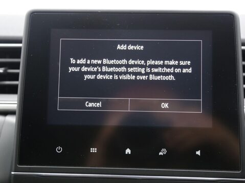 Renault Captur ICONIC TCE 18