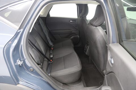Renault Captur ICONIC TCE 25