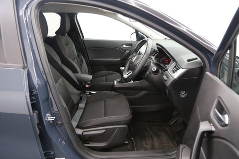 Renault Captur ICONIC TCE 22