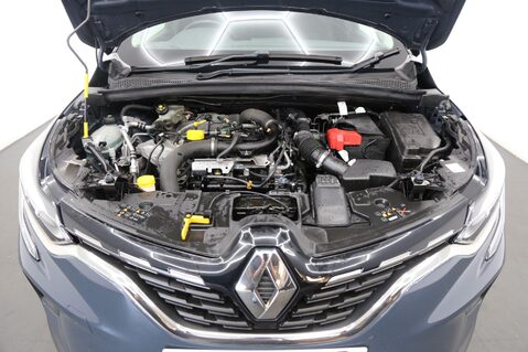 Renault Captur ICONIC TCE 29