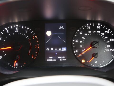 Renault Captur ICONIC TCE 14