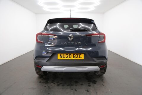 Renault Captur ICONIC TCE 6