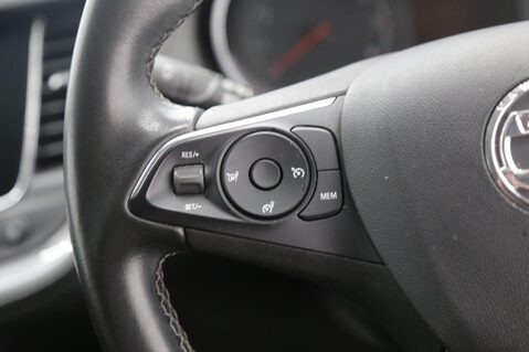 Vauxhall Grandland X SRI NAV 11