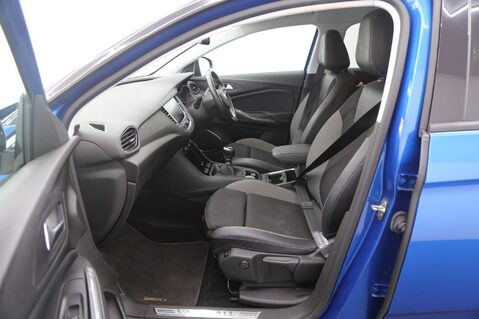 Vauxhall Grandland X SRI NAV 23