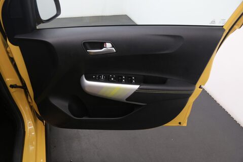 Kia Picanto X-LINE 19
