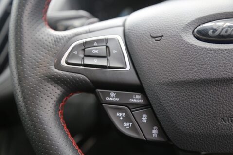 Ford Kuga ST-LINE EDITION TDCI 11