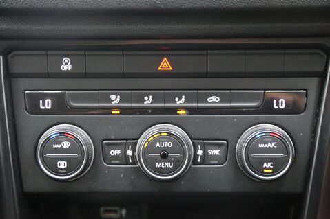 Volkswagen T-Roc S TSI 15