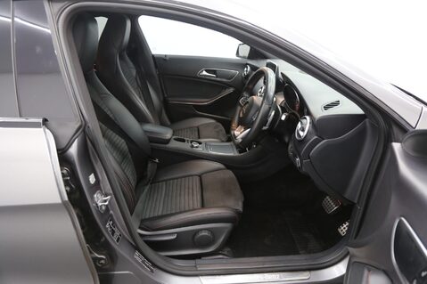 Mercedes-Benz CLA Class CLA 180 AMG LINE 20