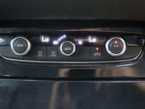 Vauxhall Grandland X SE PREMIUM 17