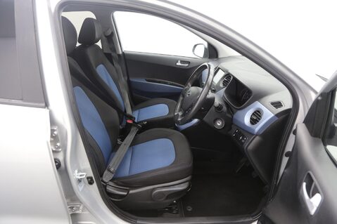 Hyundai i10 PREMIUM SE 21