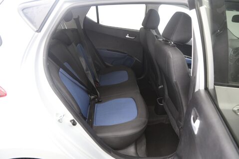 Hyundai i10 PREMIUM SE 24