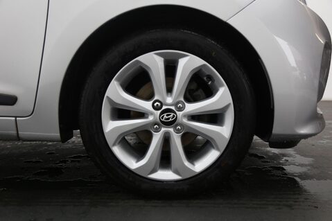 Hyundai i10 PREMIUM SE 28