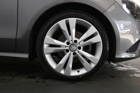 Mercedes-Benz CLA Class CLA 200 D SPORT 27
