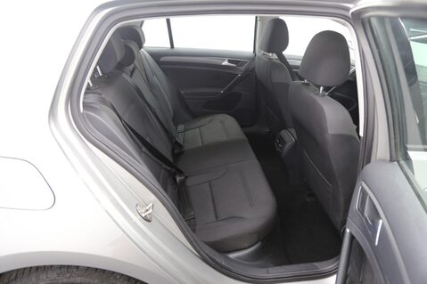 Volkswagen Golf E-GOLF 23