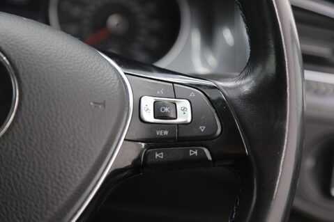 Volkswagen Golf E-GOLF 12