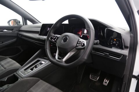 Volkswagen Golf GTD TDI DSG 22