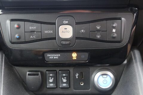 Nissan LEAF TEKNA 18