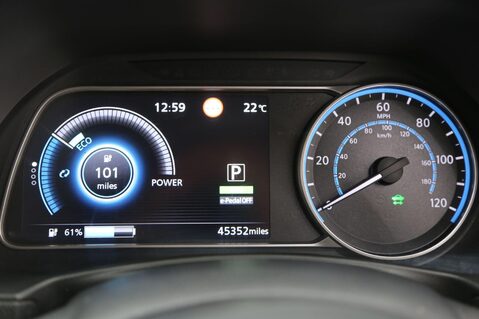 Nissan LEAF TEKNA 14