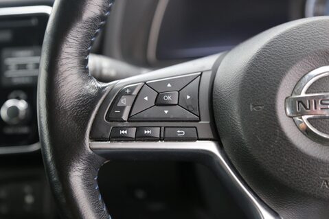Nissan LEAF TEKNA 11