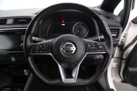 Nissan LEAF TEKNA 10