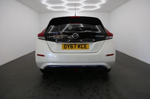 Nissan LEAF TEKNA 6