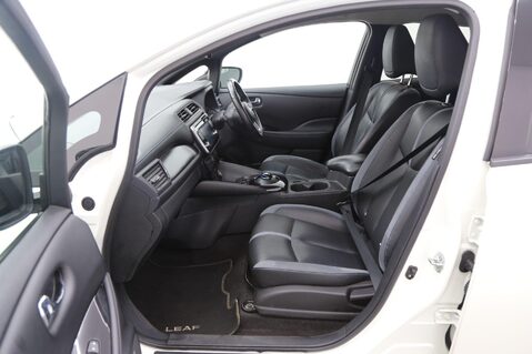 Nissan LEAF TEKNA 23