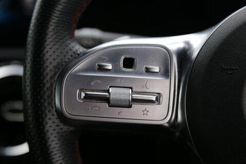 Mercedes-Benz A Class A 200 AMG LINE EXECUTIVE 11