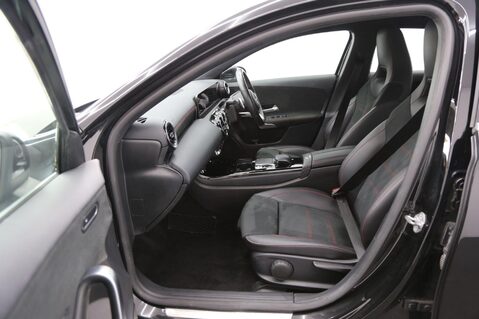 Mercedes-Benz A Class A 200 AMG LINE EXECUTIVE 23